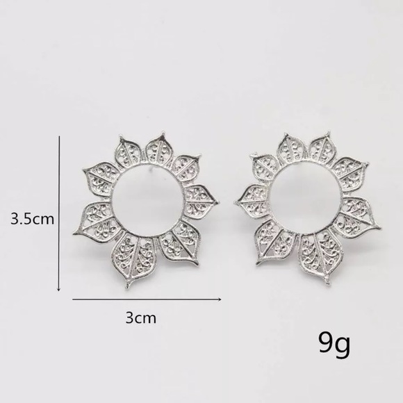 Boho silver Sunflower Stud Earri… - Picture 6 of 6